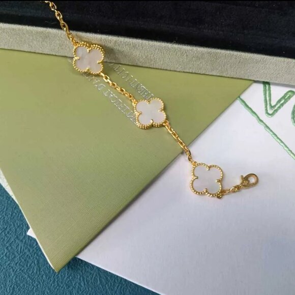 18k gold bracelet by Van Cleef & Arpels - Picture 2 of 7